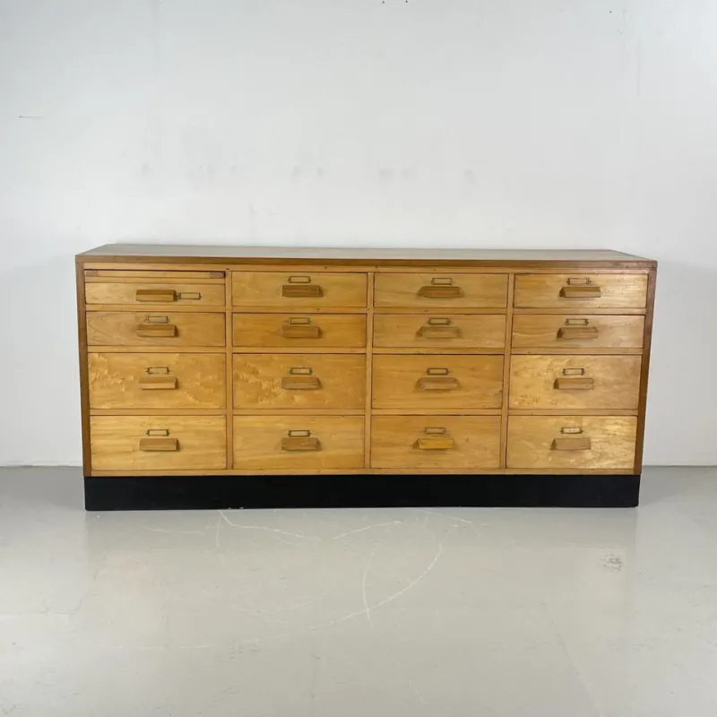 Pamono 16 Drawer Oak Shop Counter, 1950s> Worktables & Workbenches