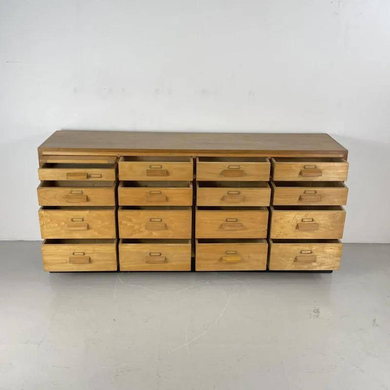 Pamono 16 Drawer Oak Shop Counter, 1950s> Worktables & Workbenches