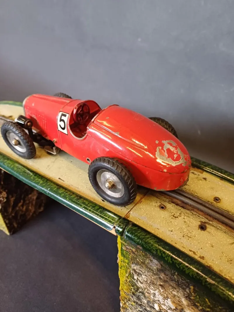 Pamono 13301 G/3 Race Track with Red No. 5 Racing Car from Märklin, 1930s> Electronics