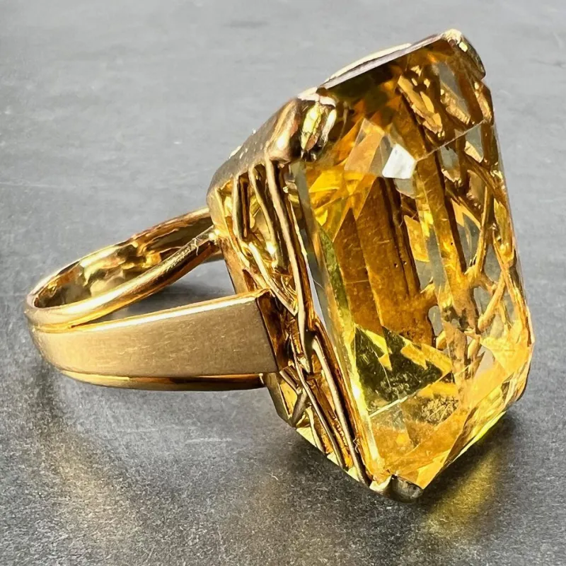 Pamono 18 Karat Cocktail Ring with Citrine, 1940s