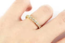 Discount Pamono 18 Karat Gold and Diamond Eternity Band
