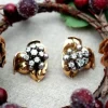 Outlet Pamono 18 Karat Gold and Silver Earrings with Flower-Shaped Brilliant-Cut Diamonds, Set of 2
