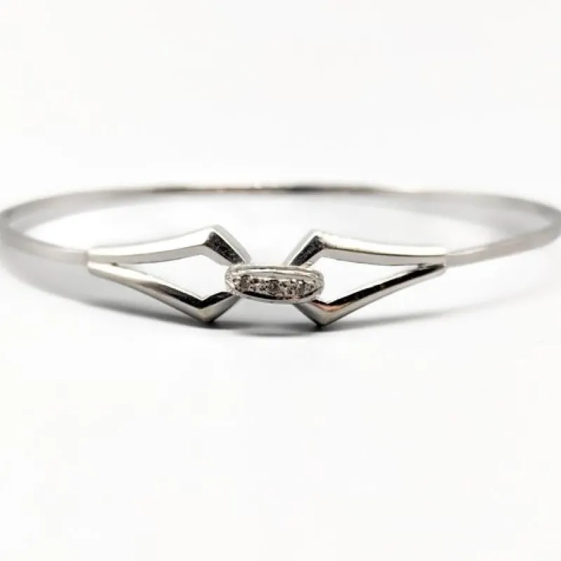 New Pamono 18 Karat Gold Bracelet with Moissanites