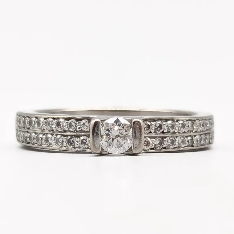 Outlet Pamono 18 Karat Gold Ring with Diamonds