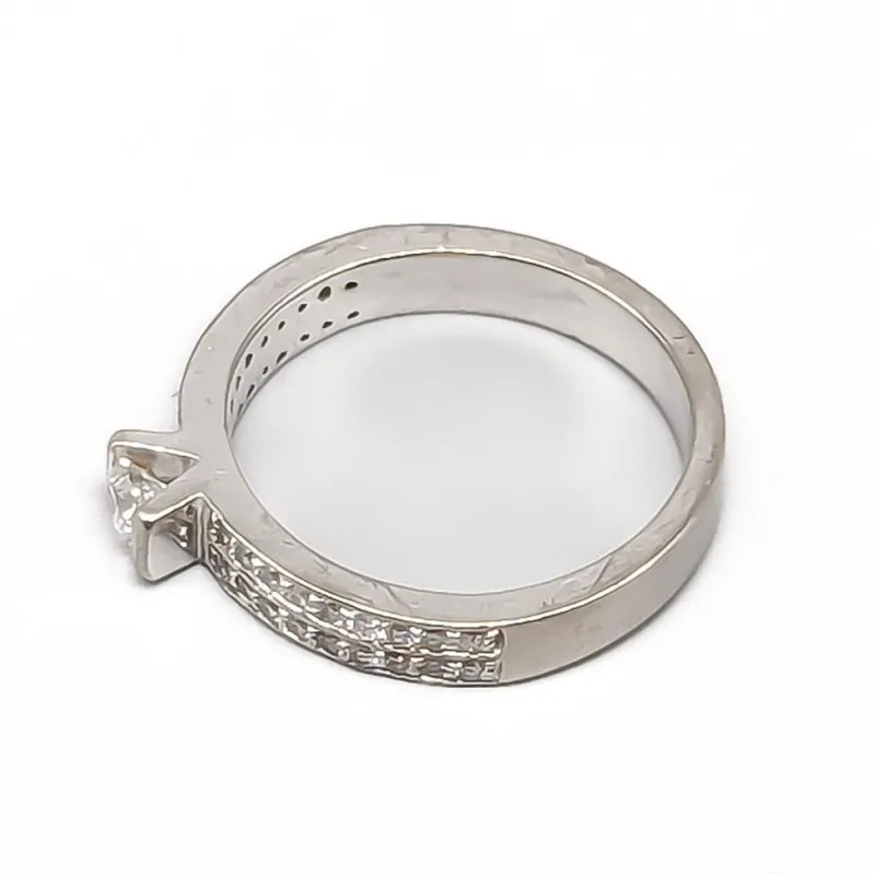 Outlet Pamono 18 Karat Gold Ring with Diamonds