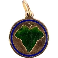 Pamono 9 Karat Rose Gold and Enamel Ivy Leaf Love Charm Pendant, 1930s> Necklaces