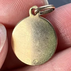 Pamono 9 Karat Rose Gold and Enamel Ivy Leaf Love Charm Pendant, 1930s><noscript><img width=