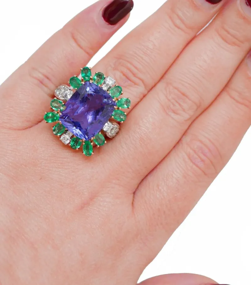 Pamono 18 Karat White and Rose Gold Ring with Tanzanite, Emeralds and Diamonds> Rings