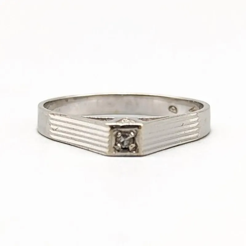 Clearance Pamono 18 Karat White Gold Ring with Diamond