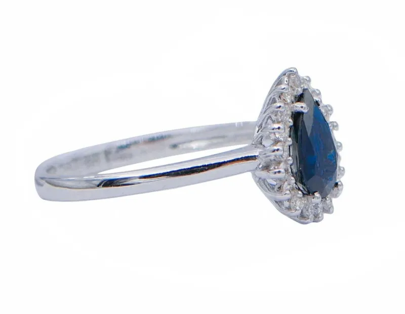 Outlet Pamono 18 Karat White Gold Ring with Drop Sapphire and Diamonds