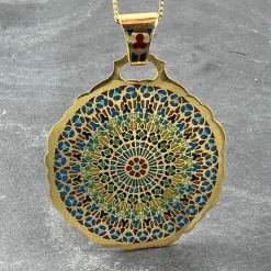 Pamono 18 Karat Yellow Gold and Enamel Notre Dame Paris Rose Window Plique a Jour Pendant Medal, 1980s><noscript><img width=