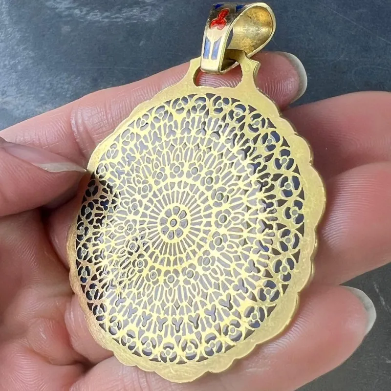 Pamono 18 Karat Yellow Gold and Enamel Notre Dame Paris Rose Window Plique a Jour Pendant Medal, 1980s> Necklaces