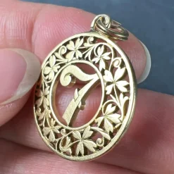 Pamono 18 Karat Yellow Gold Lucky Number 7 4-Leaf Clover Good Luck Charm Pendant, 1890s><noscript><img width=