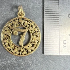 Pamono 18 Karat Yellow Gold Lucky Number 7 4-Leaf Clover Good Luck Charm Pendant, 1890s><noscript><img width=