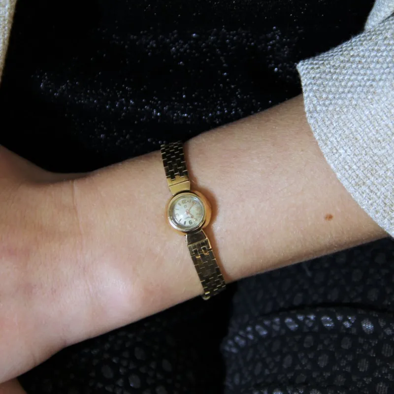 Outlet Pamono 18 Karat Yellow Gold Omega Ladys Watch, France, 1960s