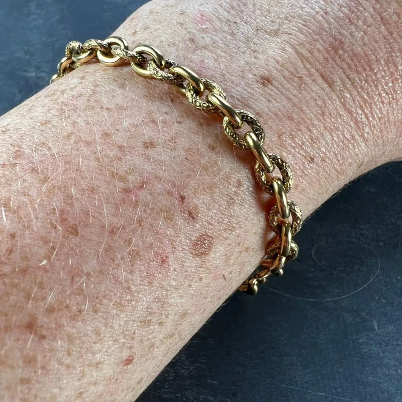 Hot Pamono 18 Karat Yellow Gold Textured Cable Link Bracelet, 1960s