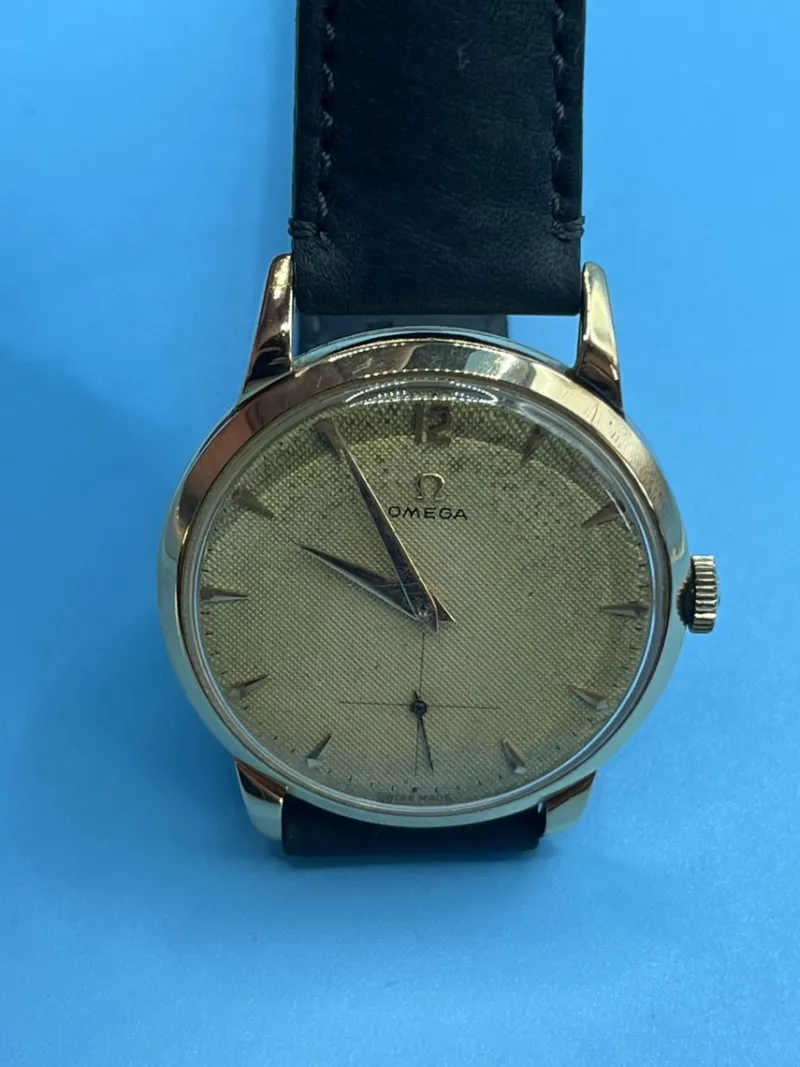 Pamono 18 Kt Gold Omega Hand-Wound Watch, 1960s> Watches