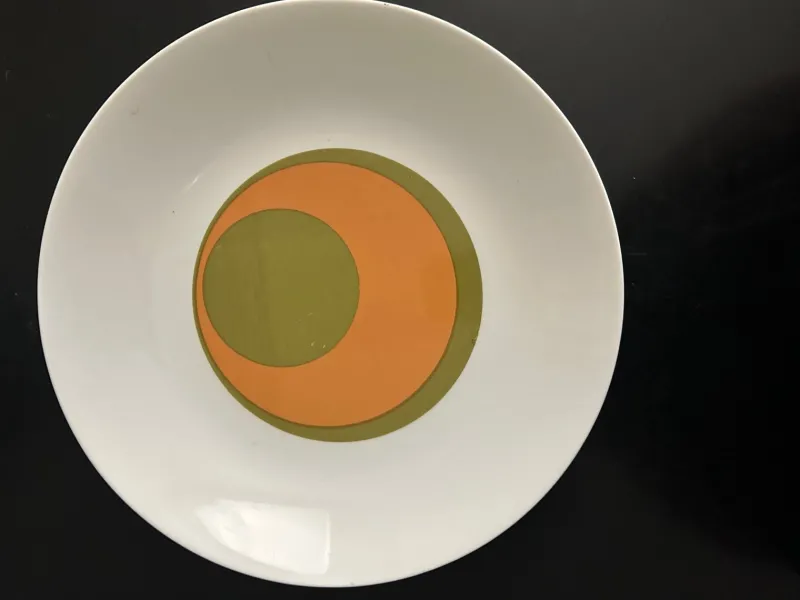 Pamono 17 Plates and Two Dishes in Bareuther Porcelain, 1970s, Set of 19> Dinner Plates & Bowls