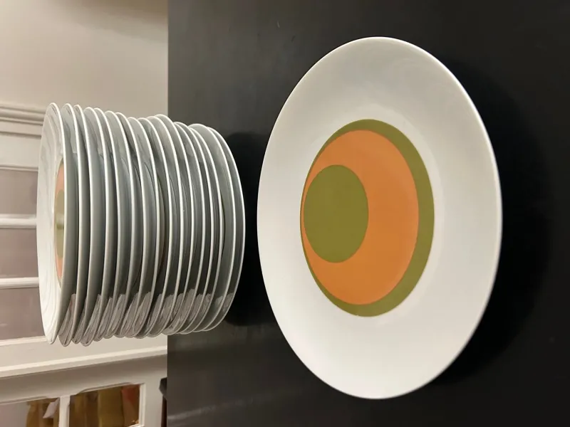 Pamono 17 Plates and Two Dishes in Bareuther Porcelain, 1970s, Set of 19> Dinner Plates & Bowls