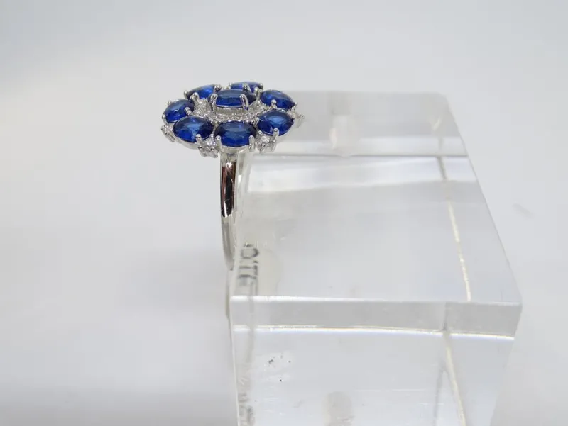 Pamono 925 Silver Rosette Ring with Sapphire Root and Zircons, Italy, 21st Century> Rings