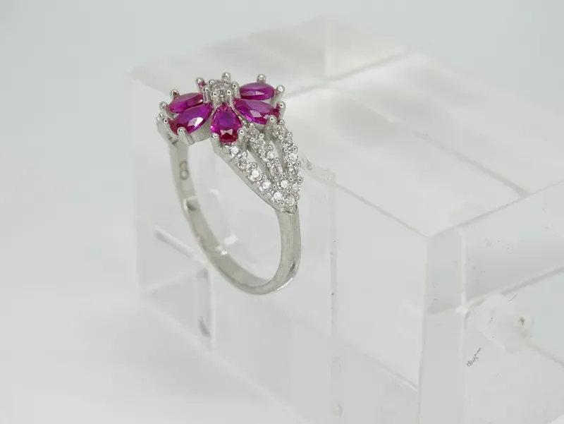 Outlet Pamono 925 Sterling Silver Flower Ring with Ruby Root and Zircons, Italy, 21st Century