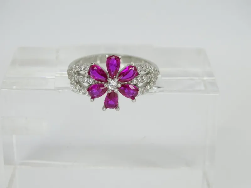 Outlet Pamono 925 Sterling Silver Flower Ring with Ruby Root and Zircons, Italy, 21st Century