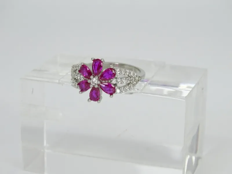 Outlet Pamono 925 Sterling Silver Flower Ring with Ruby Root and Zircons, Italy, 21st Century