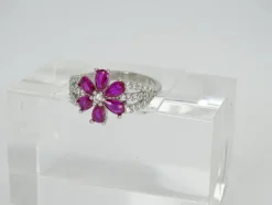 Outlet Pamono 925 Sterling Silver Flower Ring with Ruby Root and Zircons, Italy, 21st Century