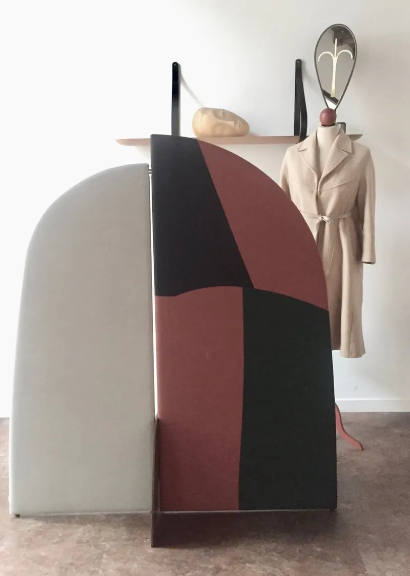 Pamono Abstract Kazimir Screen Type B in Green, Red, White, & Black by Julia Dodza for Colé> Room Dividers & Screens