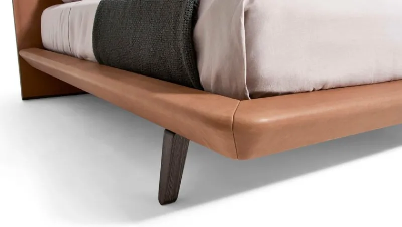 Hot Pamono Acute Bed by Rodolfo Dordoni for Cassina