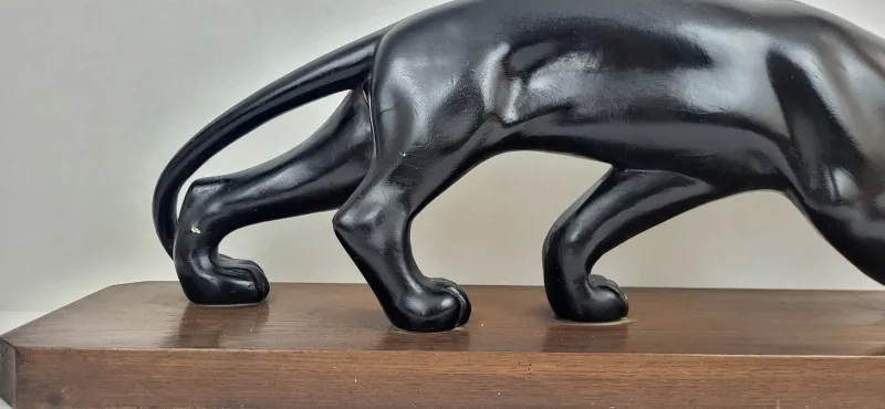 Pamono After S. Melani, Art Deco Black Panther Sculpture, 1930s, Plaster on Wood Base> Art Deco|Sculpture