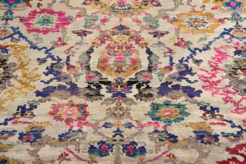 Best Pamono Agra Floral Rug from R&K Principal Jahanshah Nazmiyal