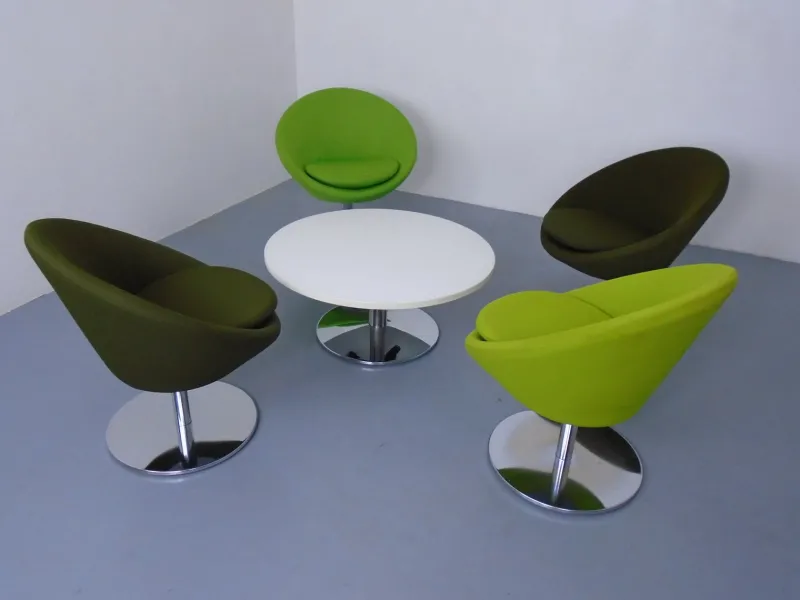 Pamono Allermuir Conic Swivel Club Chairs & Table, Uk, 2015, Set of 5> Living Room Sets