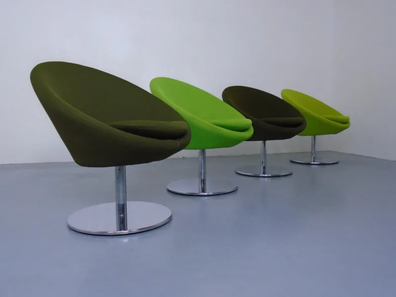 Pamono Allermuir Conic Swivel Club Chairs & Table, Uk, 2015, Set of 5> Living Room Sets