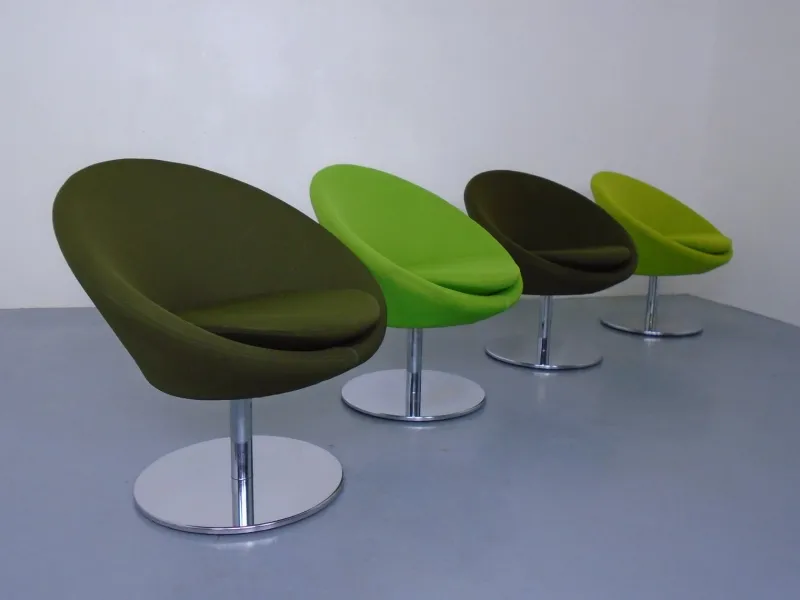 Pamono Allermuir Conic Swivel Club Chairs & Table, Uk, 2015, Set of 5> Living Room Sets