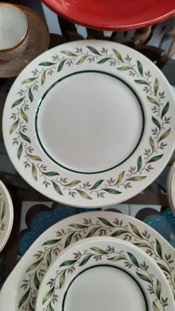 Pamono Almond Willow Tableware Set from Royal Doulton , 1950s, Set of 26><noscript><img width=