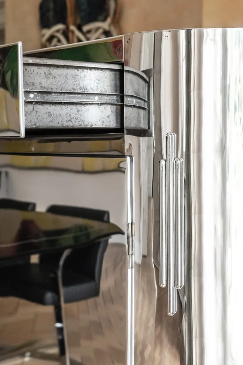 Pamono Aluminum Wardrobe from Hawker, 1930s> Cabinets & Wardrobes