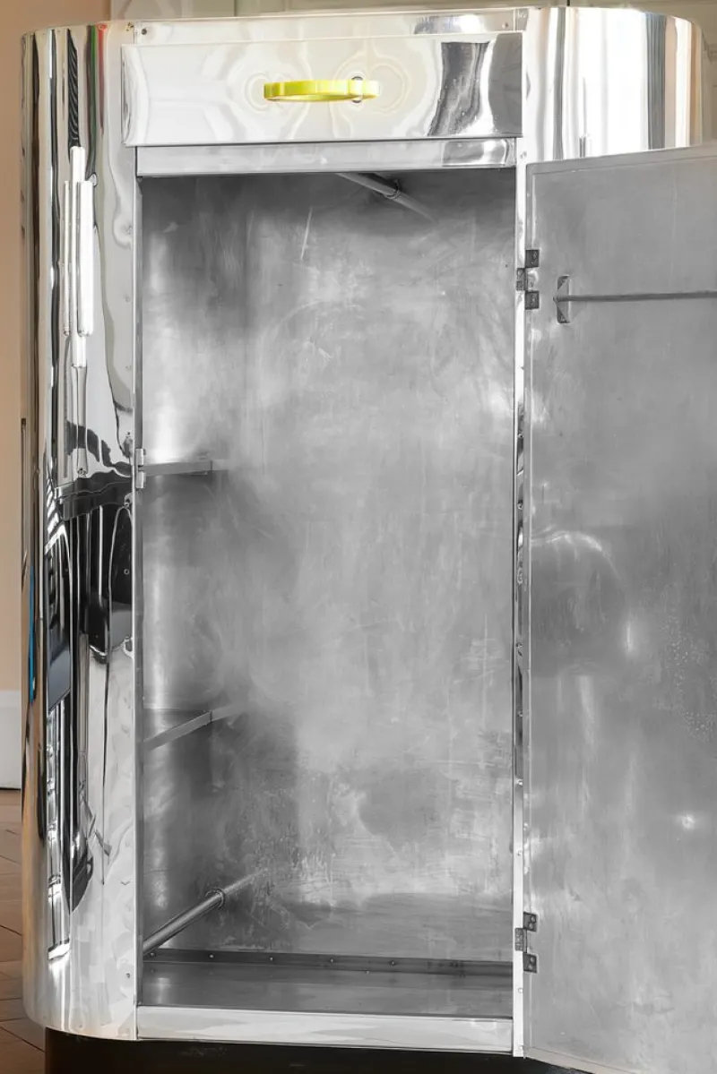 Pamono Aluminum Wardrobe from Hawker, 1930s> Cabinets & Wardrobes