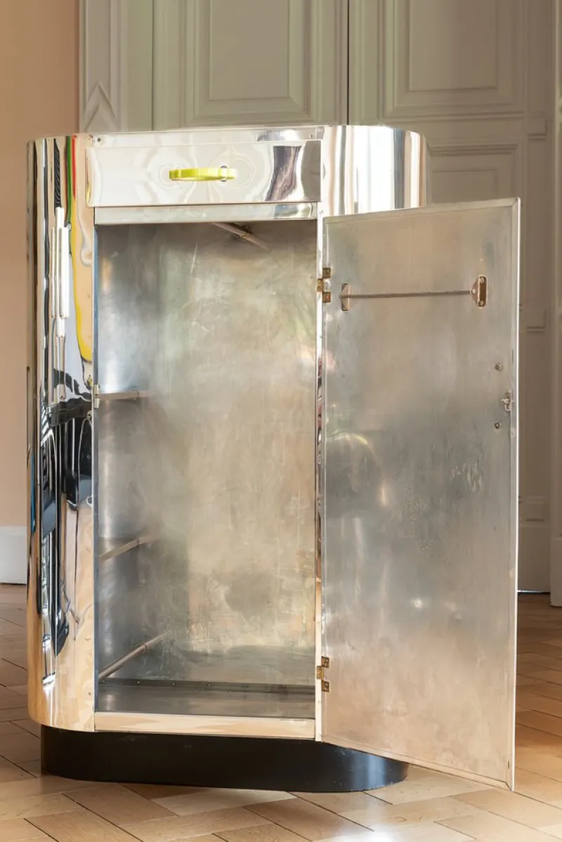 Pamono Aluminum Wardrobe from Hawker, 1930s> Cabinets & Wardrobes