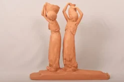Clearance Pamono Amedeo Gennarelli, Art Deco Sculpture of Two Young Women with Amphora, 20th Century, Terracotta