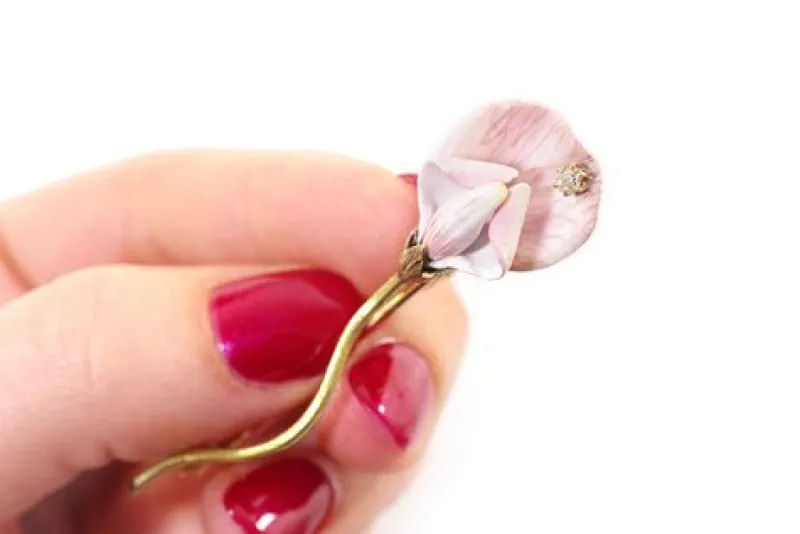 Pamono American Enamel Flower Brooch> Brooches