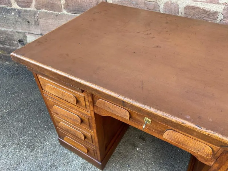 Pamono American Office Desk in Oak, 1950s> Desks
