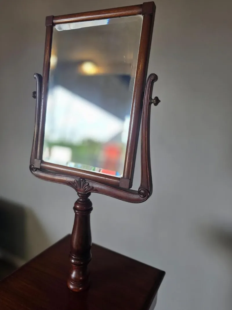 Pamono American Victorian Gentleman's Shaving Vanity Mirror with Stand in Mahogany, 1909> Dressing Tables