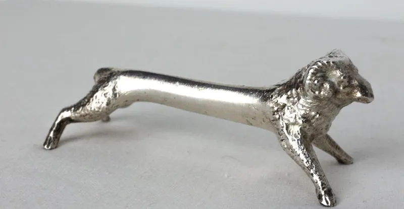 Discount Pamono Animal Shape Knife Holder, 1890s