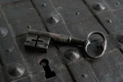 Online Pamono Antique Armada Box or Strongbox in Iron, Early 17th Century