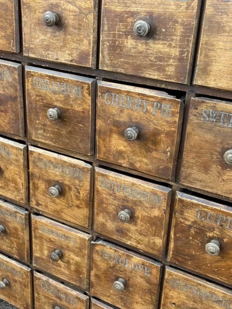 Pamono Antique Bank of Shop 25 Drawers> Dressers, Commodes & Chests