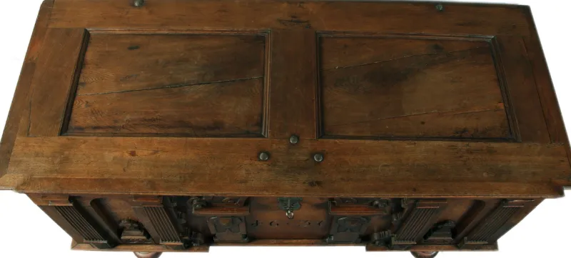 Hot Pamono Antique Baroque Chest in Oak, 1637