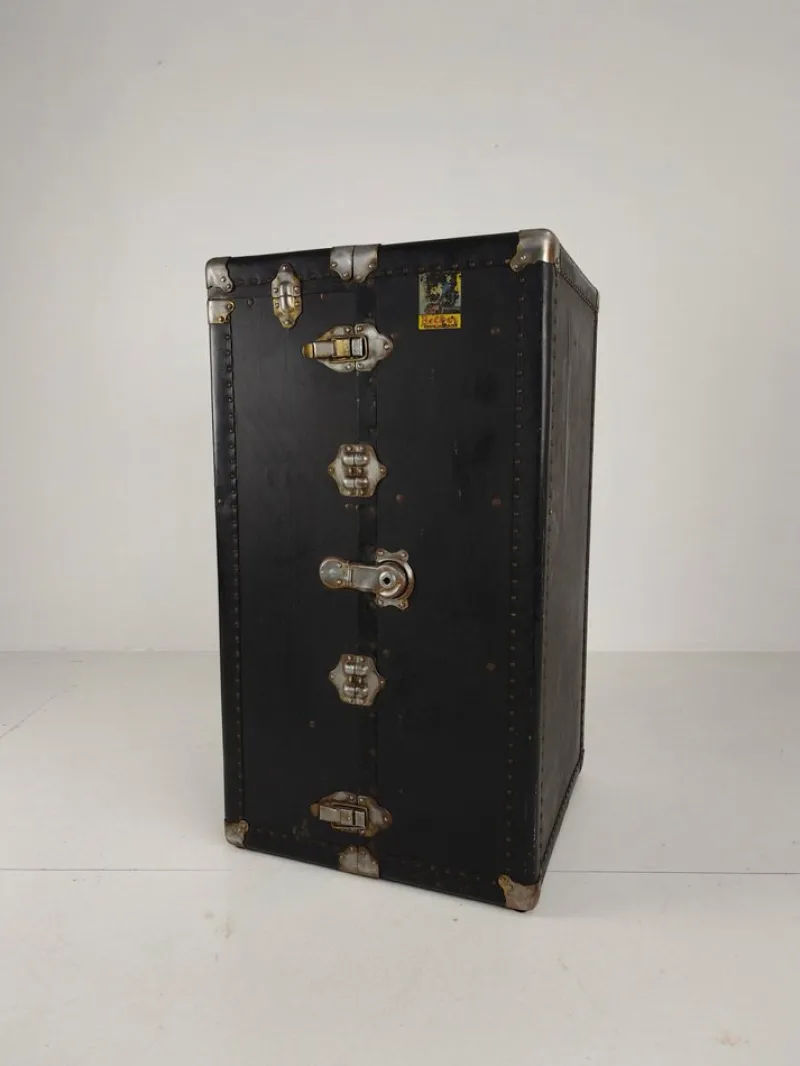Outlet Pamono Antique Belber Black Leather Steamer Trunk, 1920s