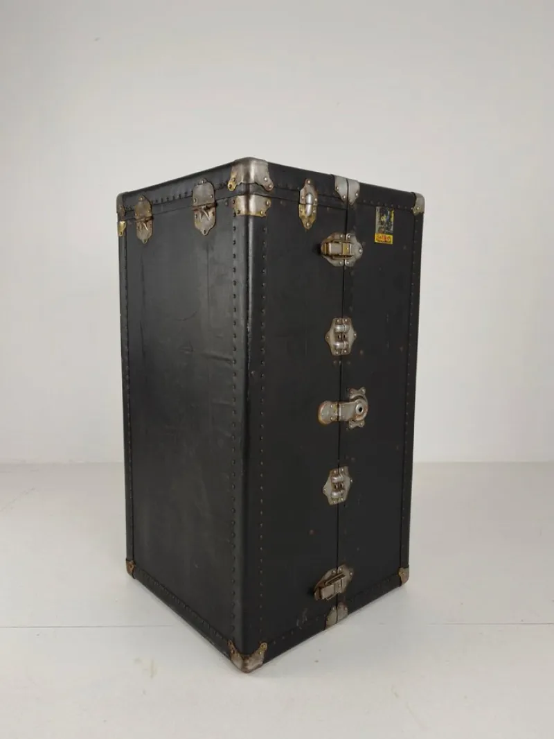 Outlet Pamono Antique Belber Black Leather Steamer Trunk, 1920s