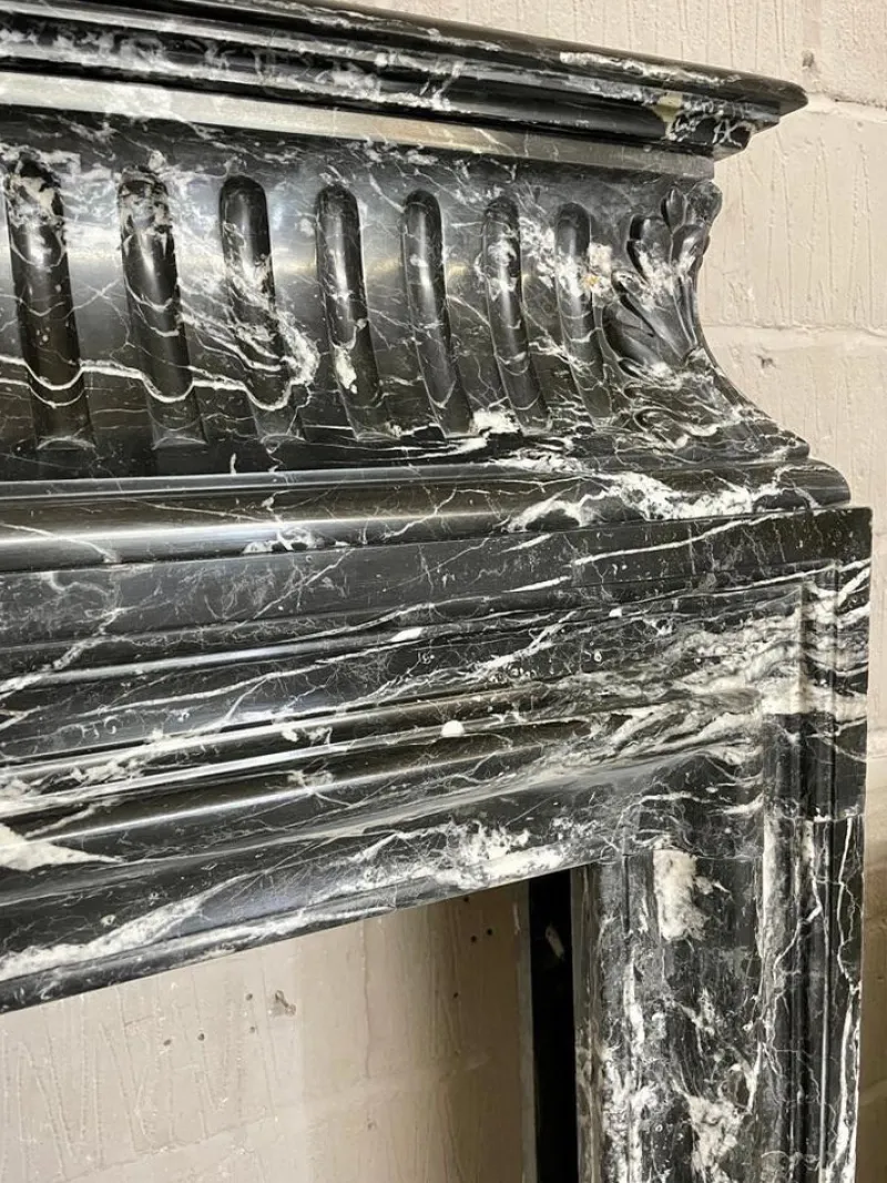 Discount Pamono Antique Bolection of Versailles Marble Fireplace Mantel, 1820